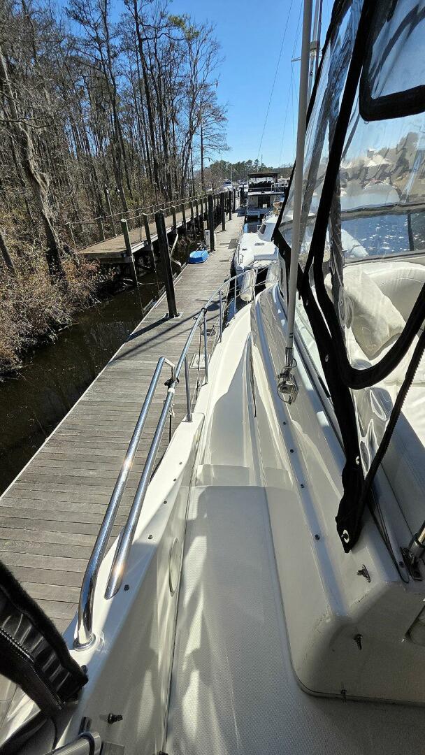 2001 Silverton 410 Sport Bridge - Image 67
