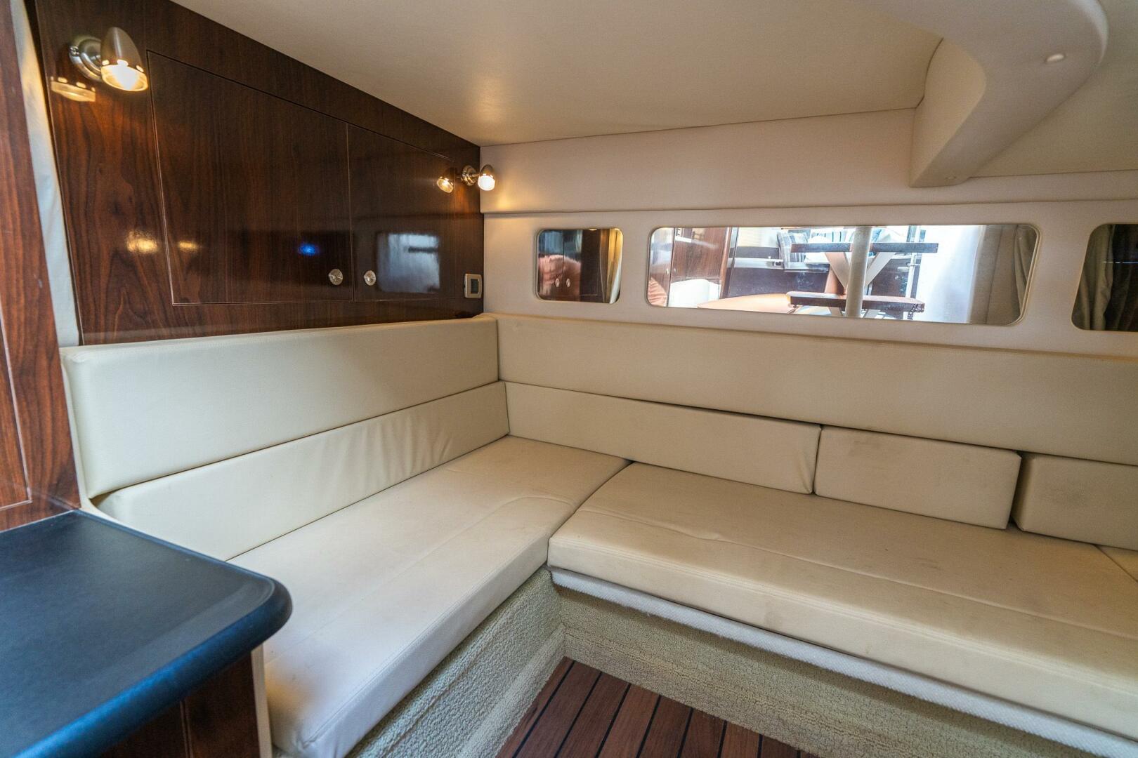 2016 Sea Ray 330 Sundancer - Image 66
