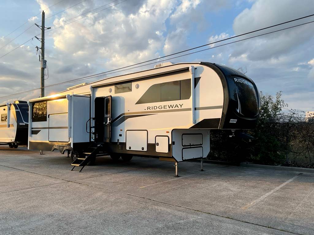 2026 KZ RIDGEWAY 32 ML - Image 1