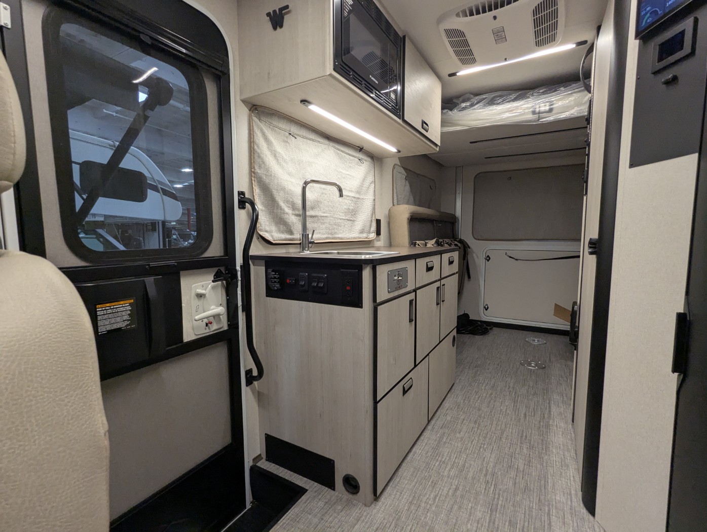 2027 Winnebago Elora 19DC - Image 17
