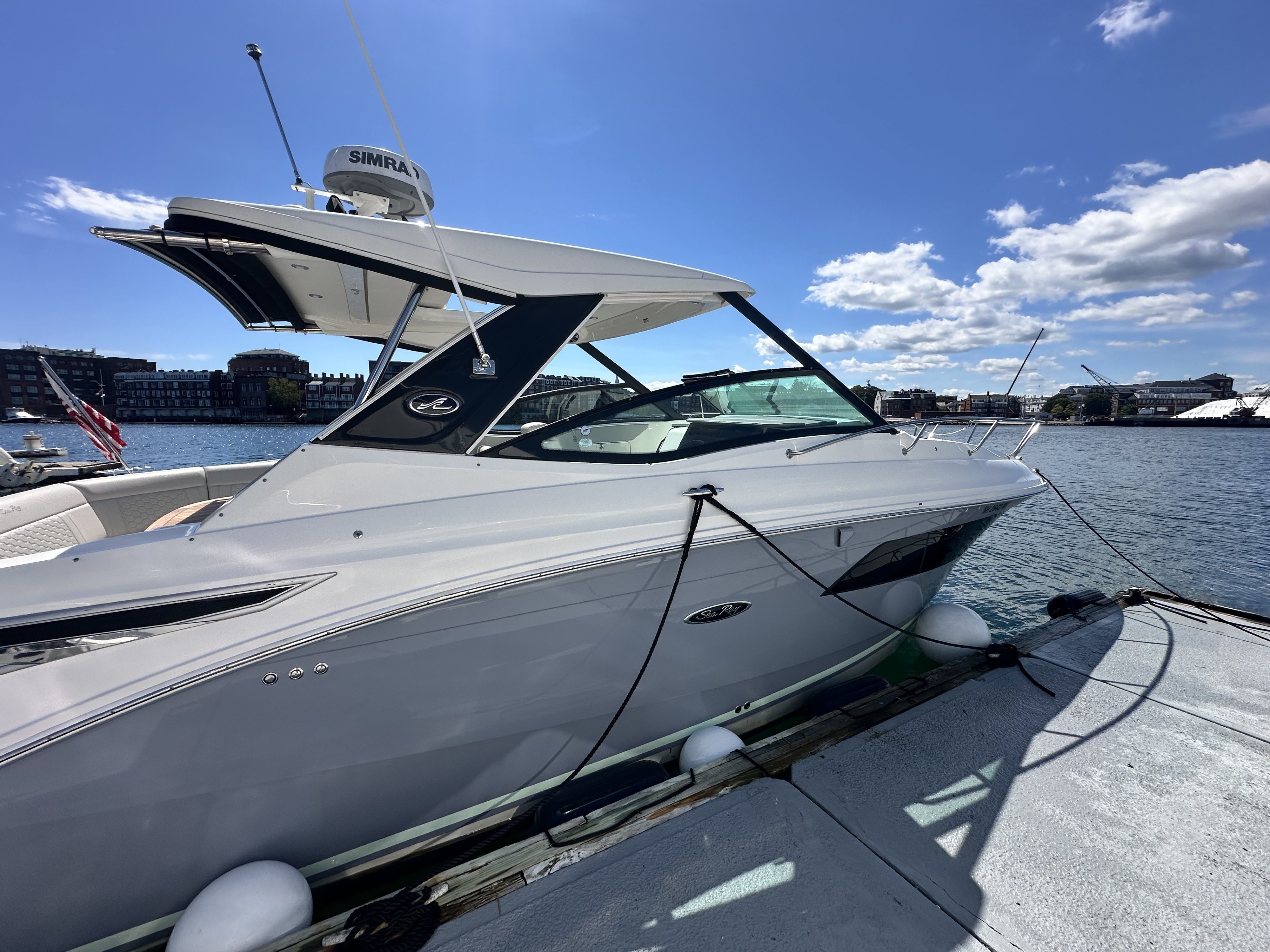 2023 Sea Ray Sundancer 320 Outboard - Image 4