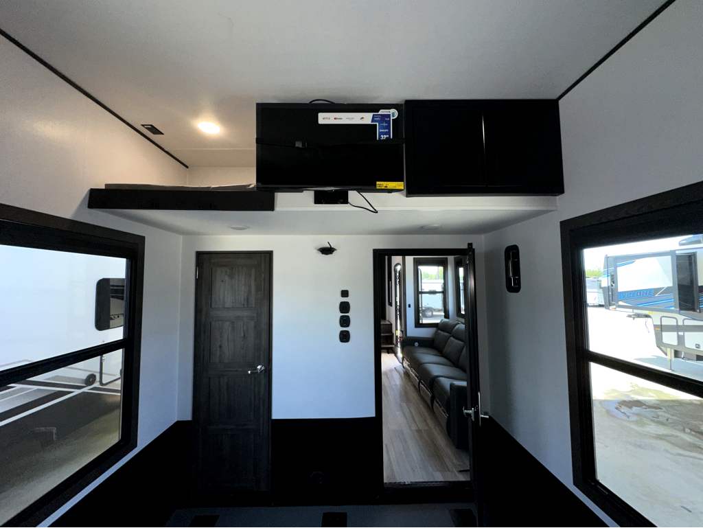 2025 Keystone FUZION 419 - Image 25