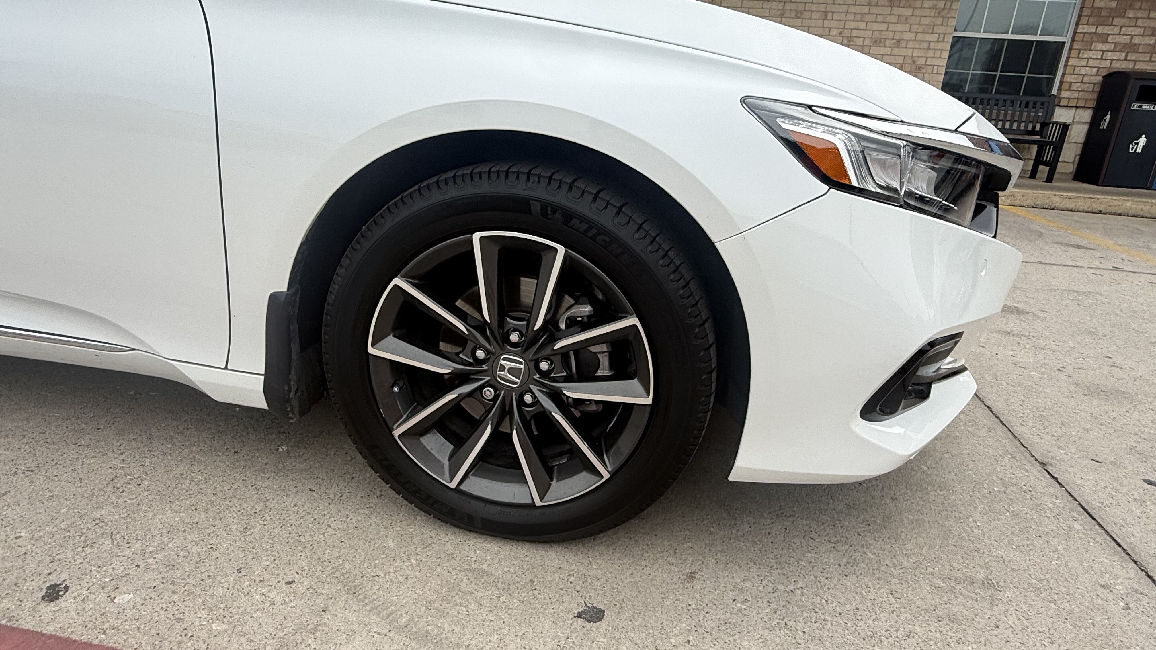 2022 Honda Accord Sedan 4D EX-L - Image 4