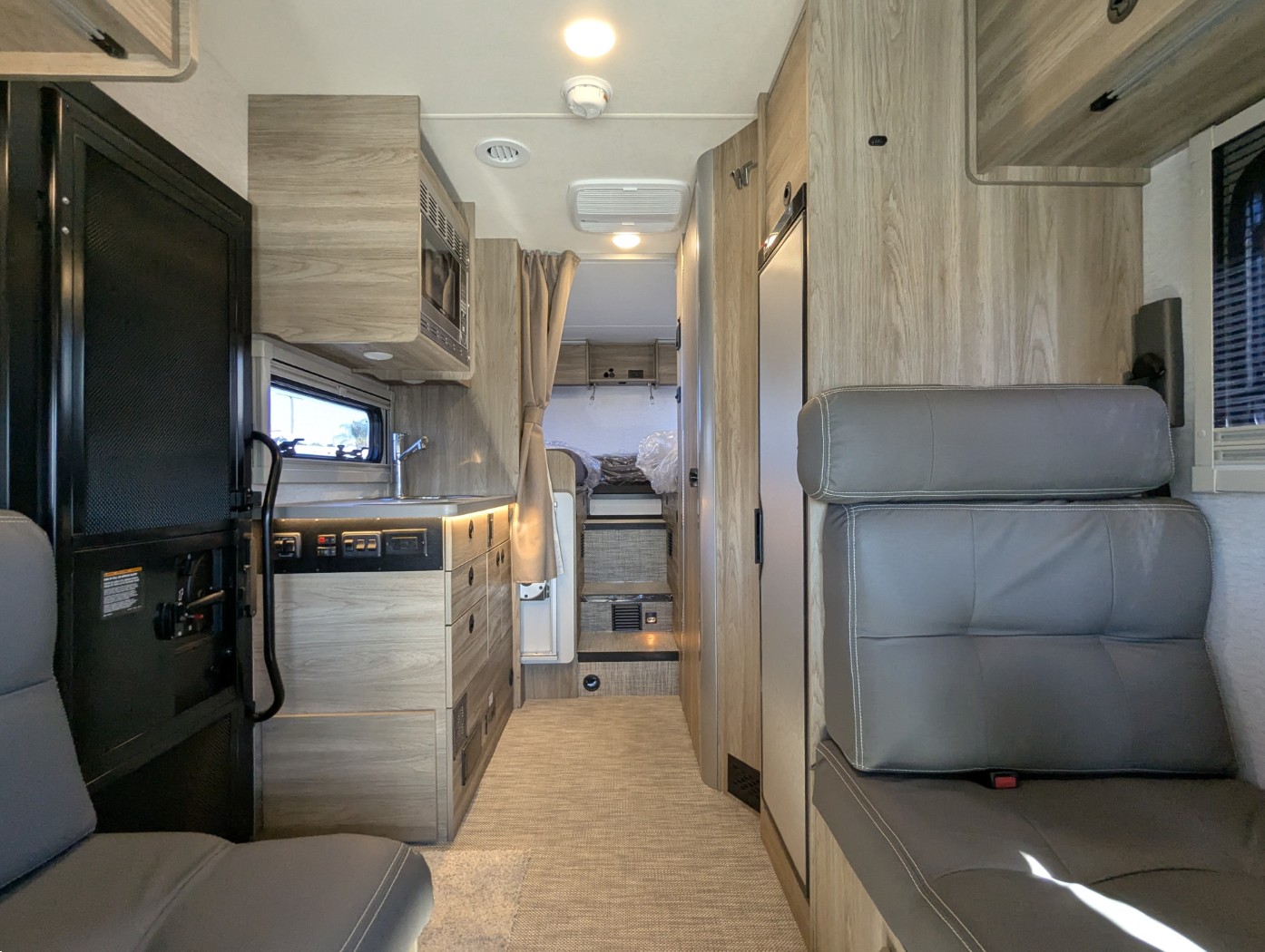2026 Winnebago Ekko Sprinter 23B AWD - ATH Edition - Image 12