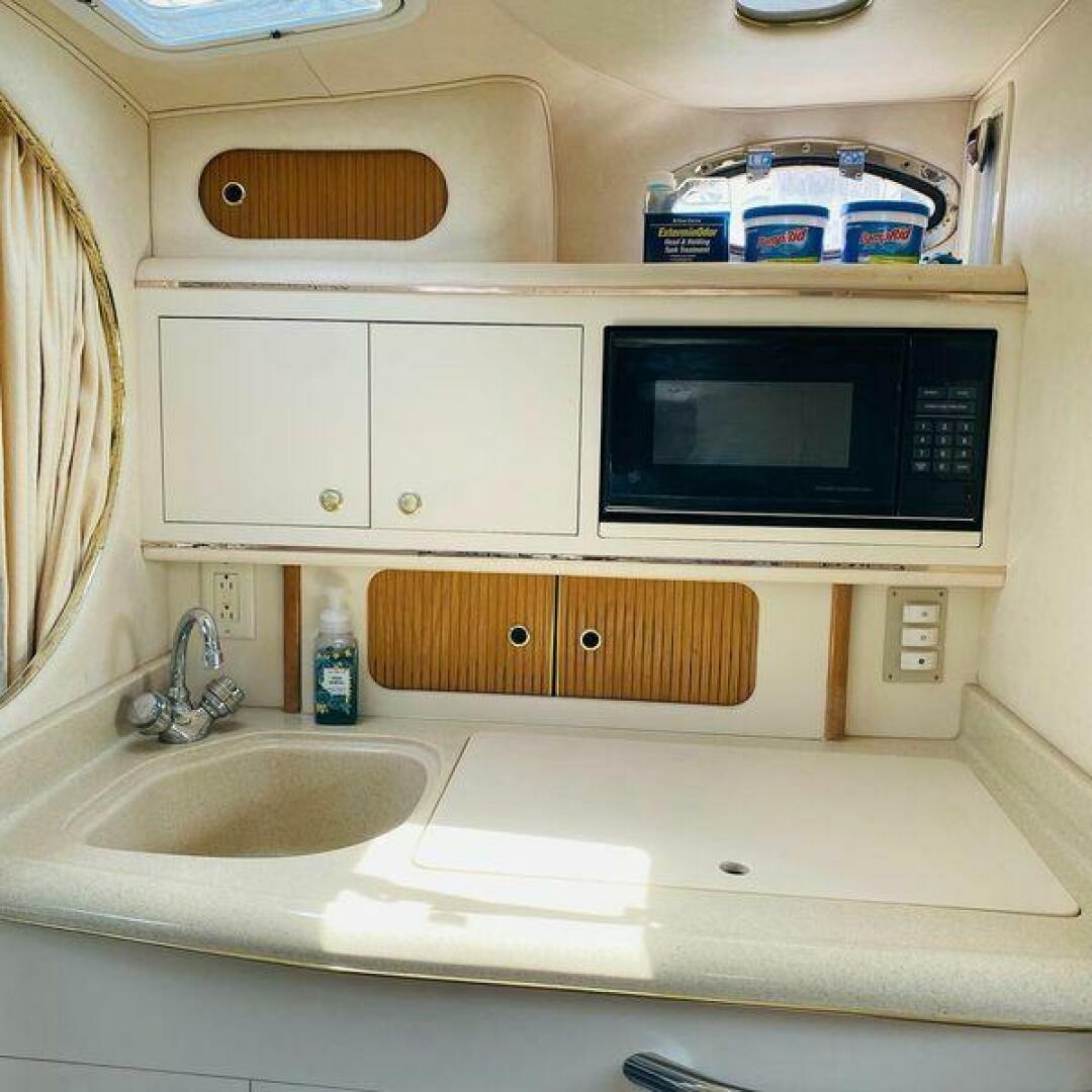 1999 Sea Ray Sundancer - Image 7