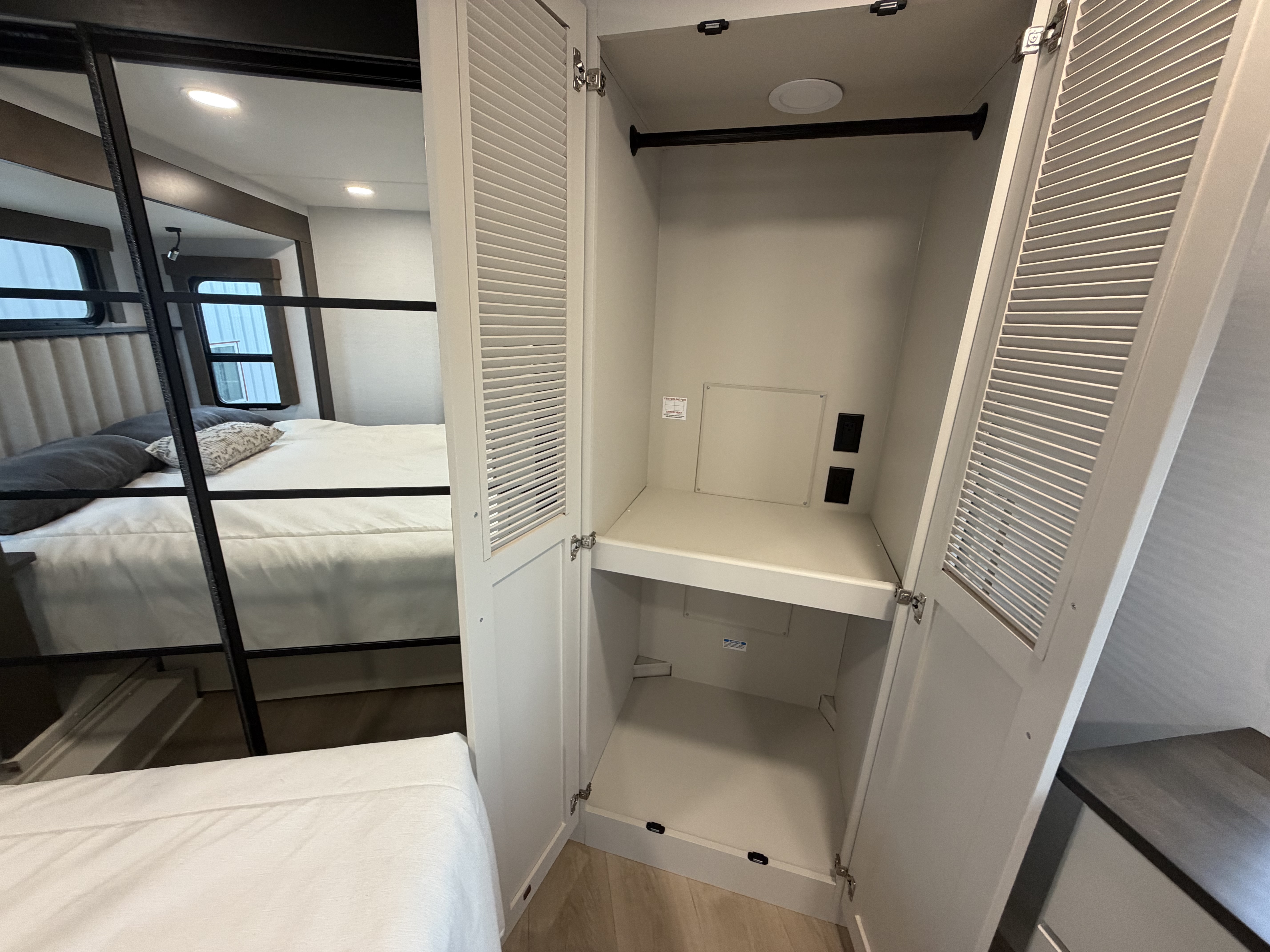 2027 Alliance RV Paradigm 310RL - Image 16