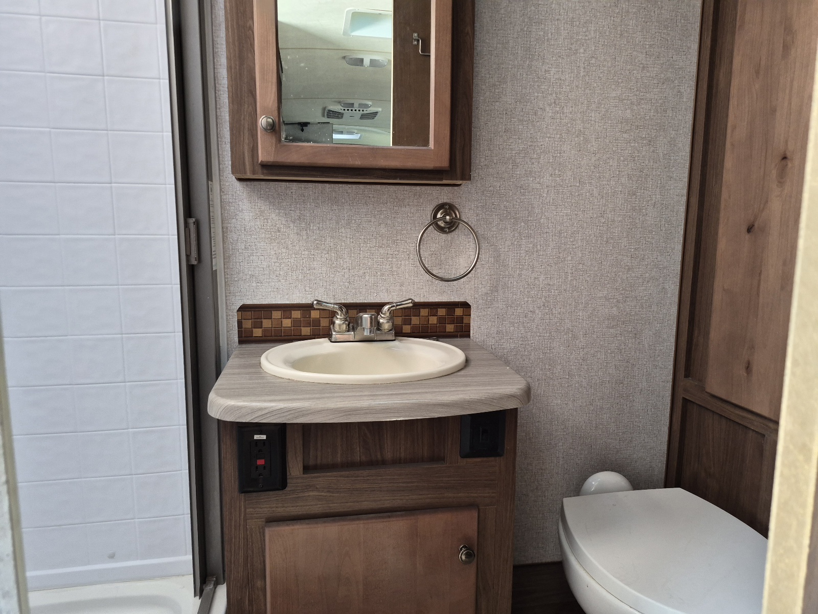 2022 Northwood Nash 24M - Image 24