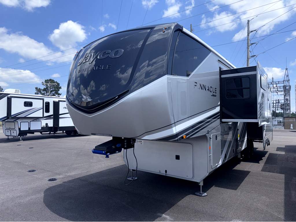 2026 JAYCO PINNACLE 36FBTS - Image 2