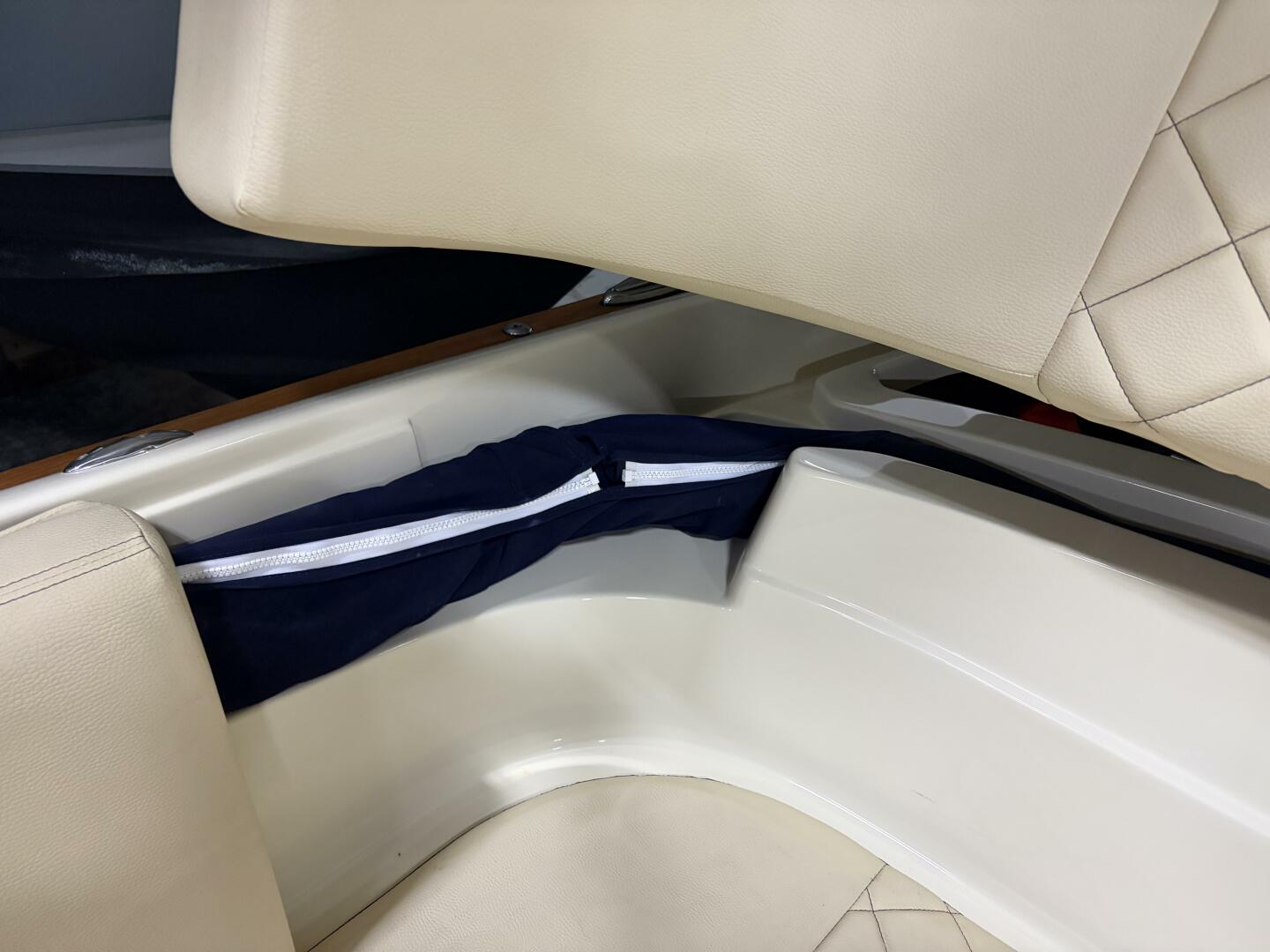 2020 Chris-Craft - Image 37