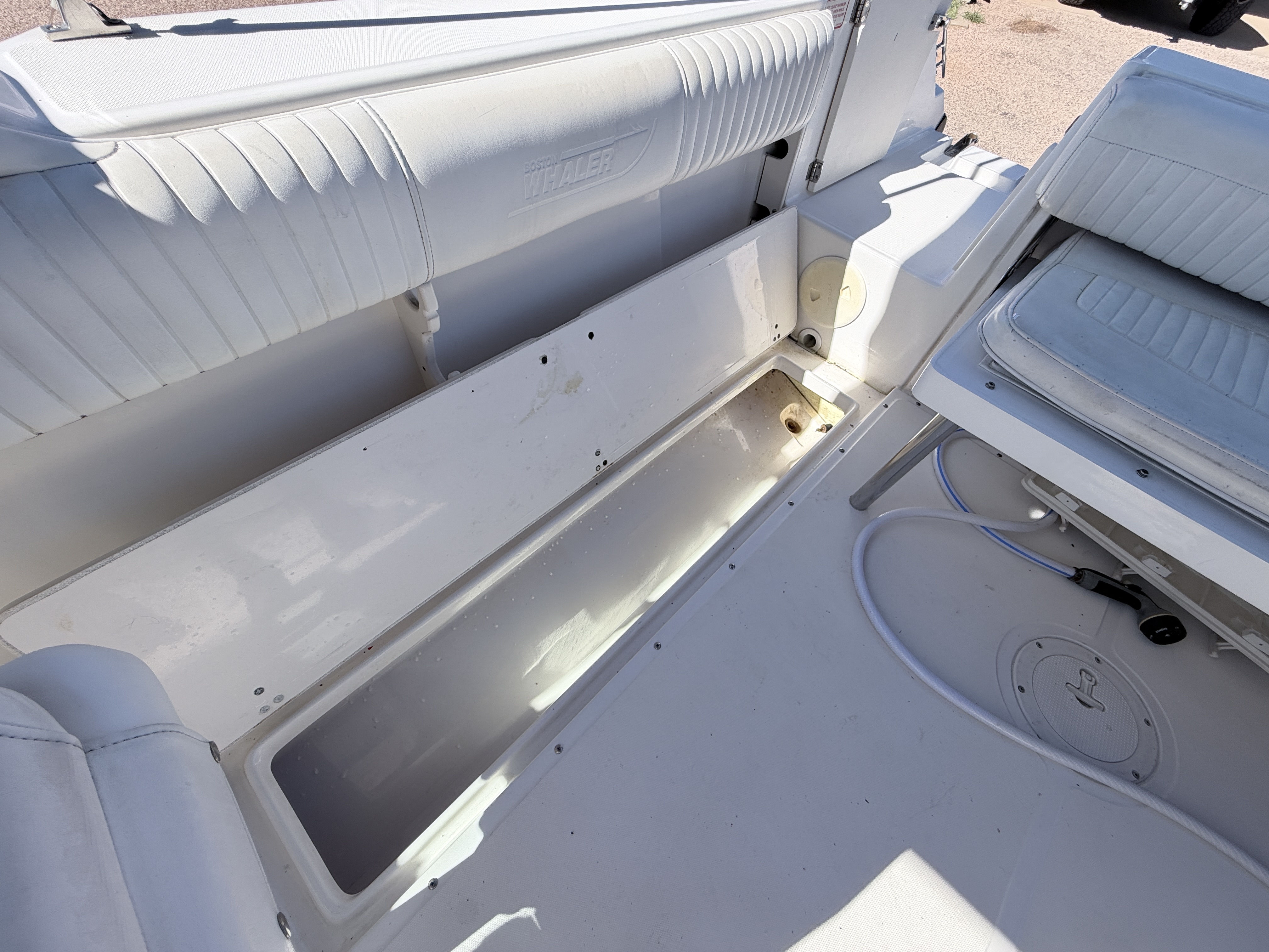 2003 BOSTON WHALER 210 VENTURA - Image 24