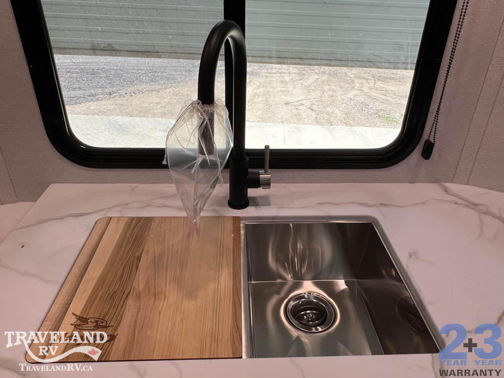 2027 Jayco Jay Flight Bungalow 404LOFT - Image 17