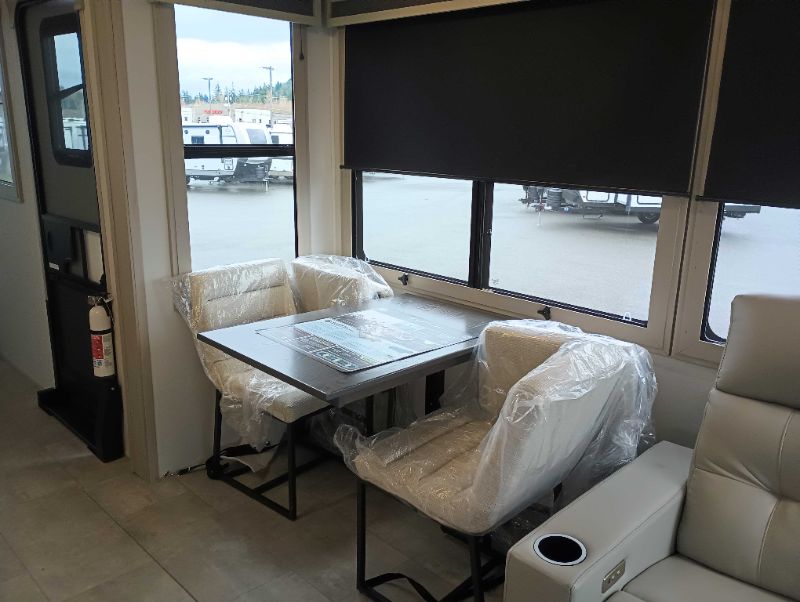 2025 Grand Design Solitude 388MBS - Image 11