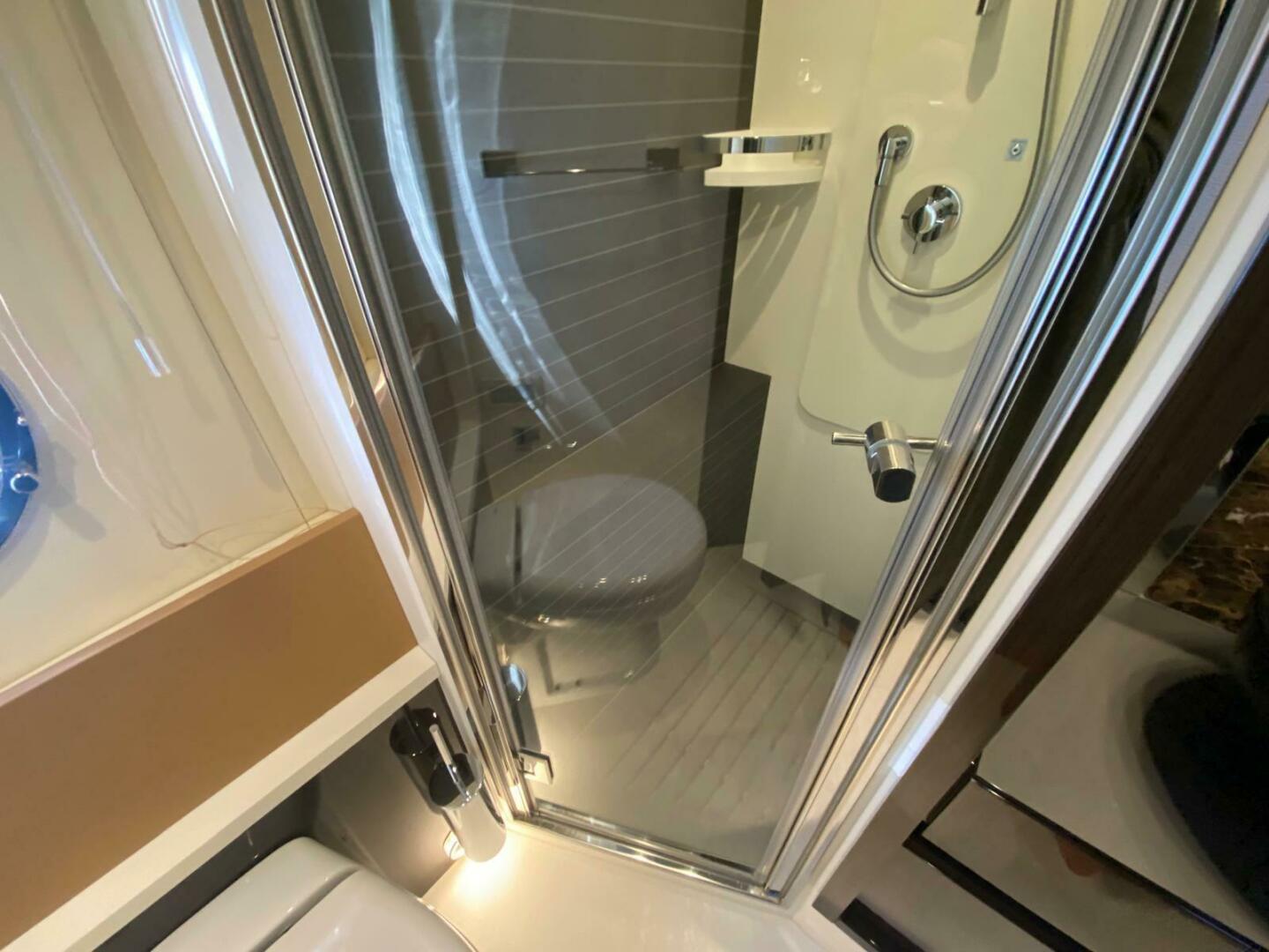 2016 Azimut 77S - Image 60