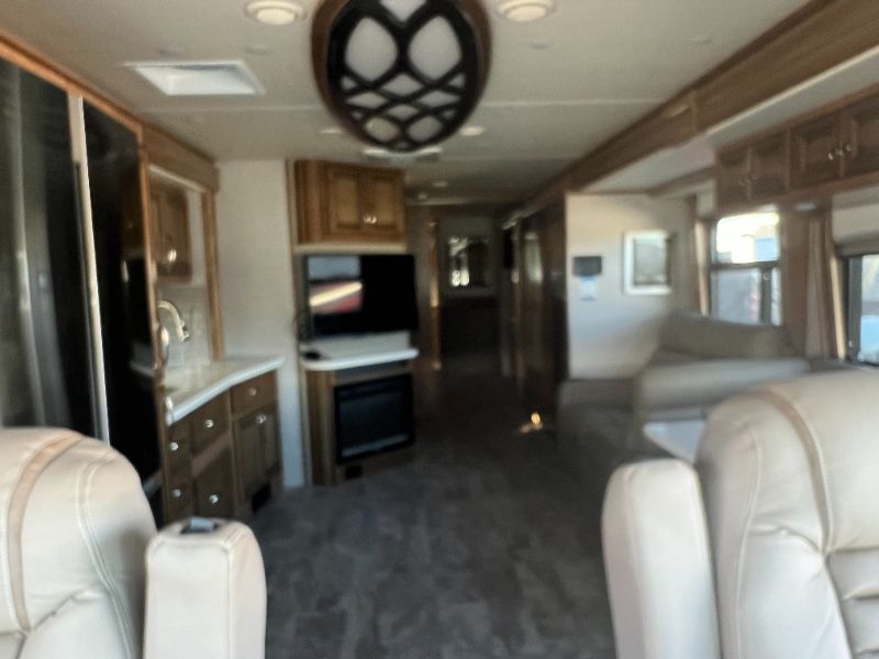 2023 Holiday Rambler Navigator 38N - Image 5