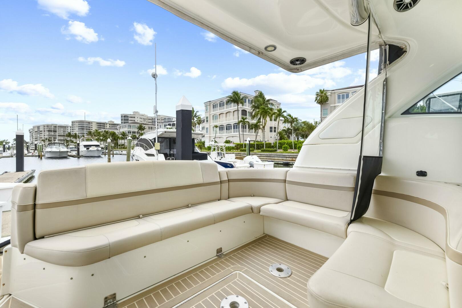 2016 Formula 45 Yacht - Image 16