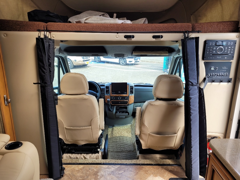 2016 Thor Motor Coach Siesta Sprinter 24SL - Image 7