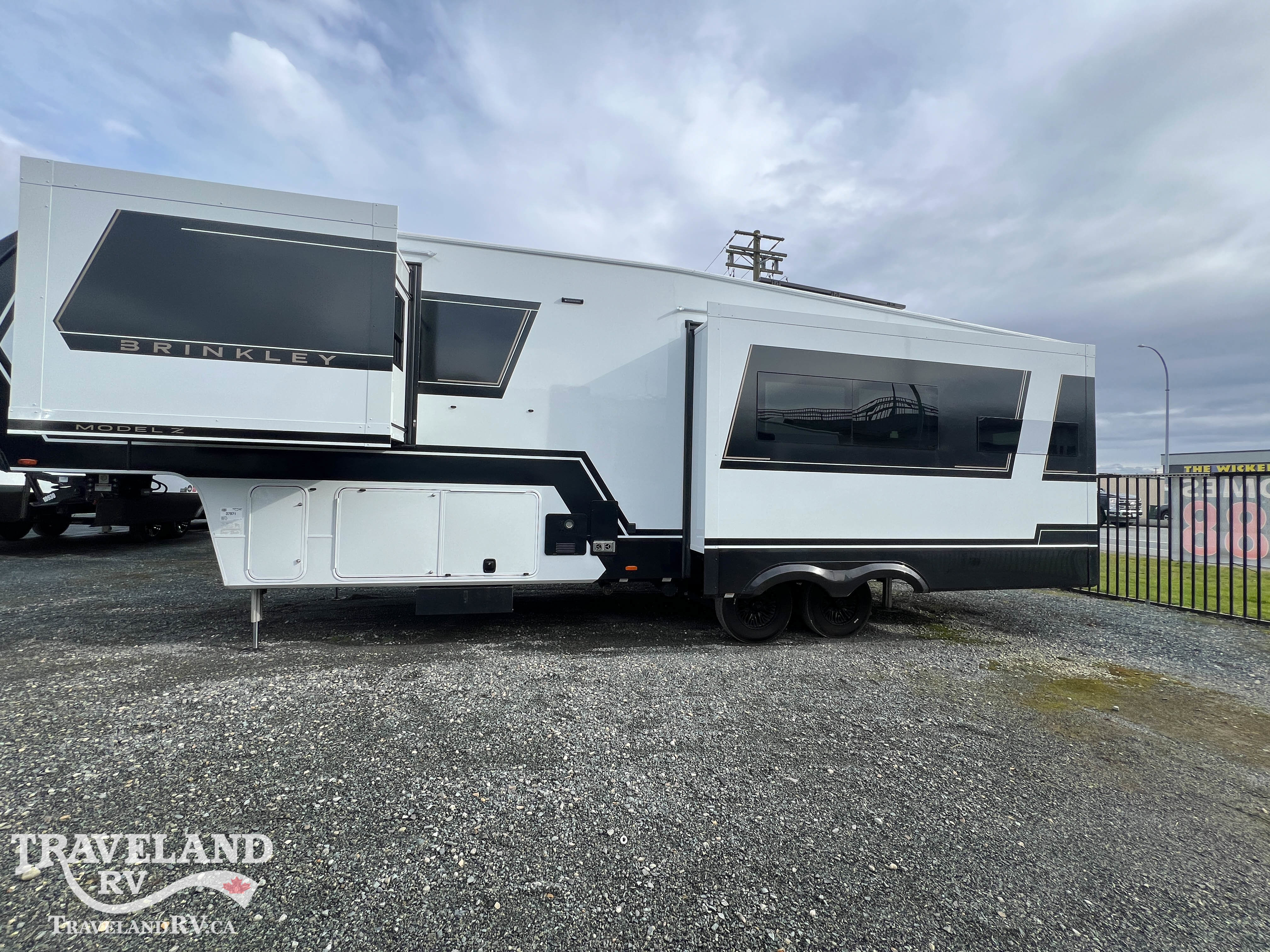 2026 Brinkley RV Model Z 3200 - Image 5