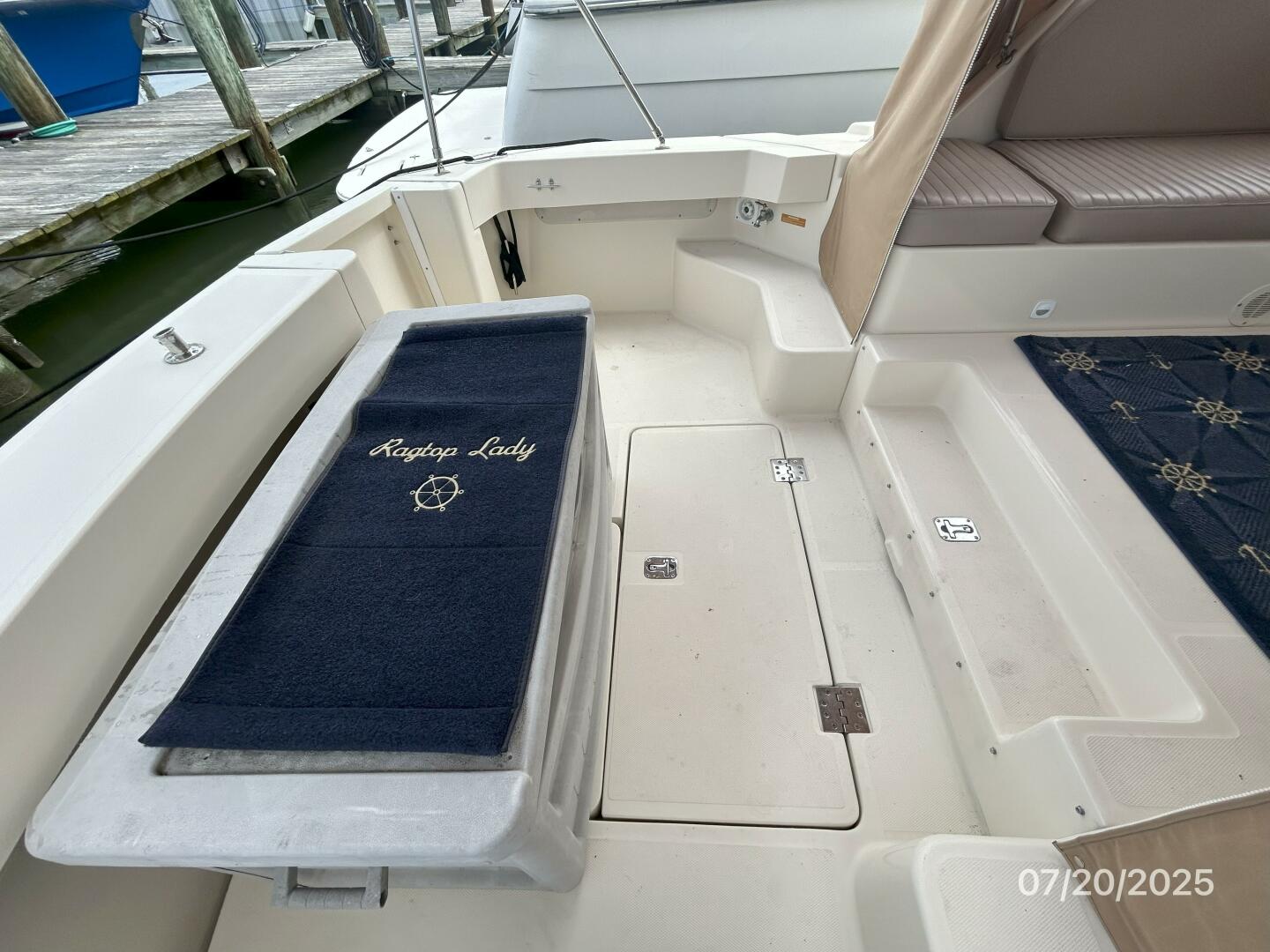 2006 Mainship Pilot 30 Base - Image 15