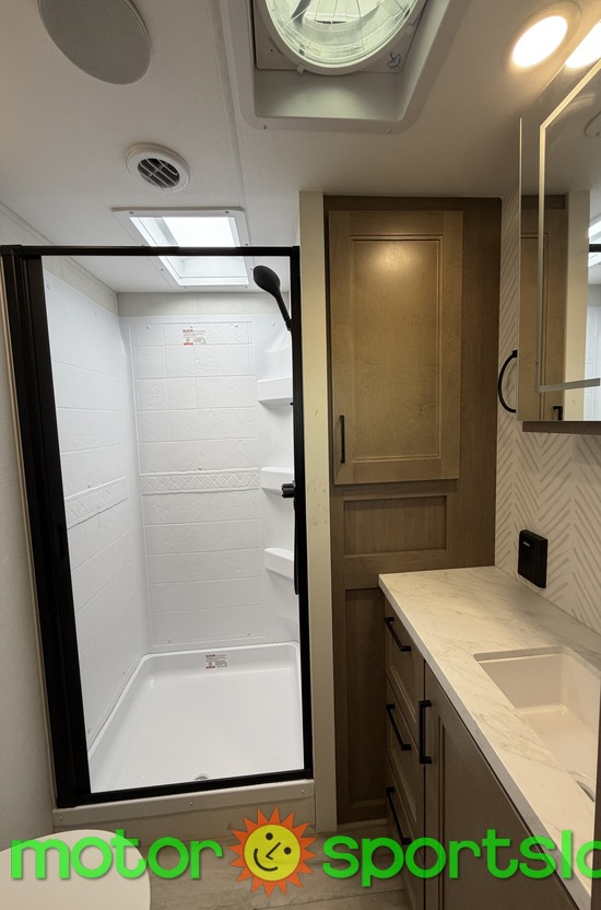 2027 KZ RV Durango Half-Ton D256RKT - Image 30