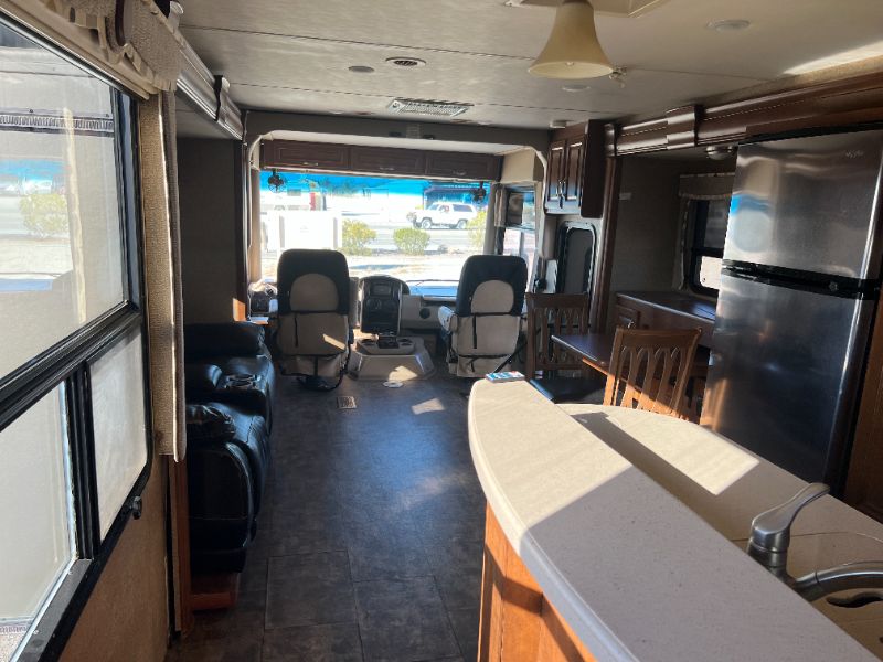 2014 Thor Motor Coach Challenger 37GT - Image 22