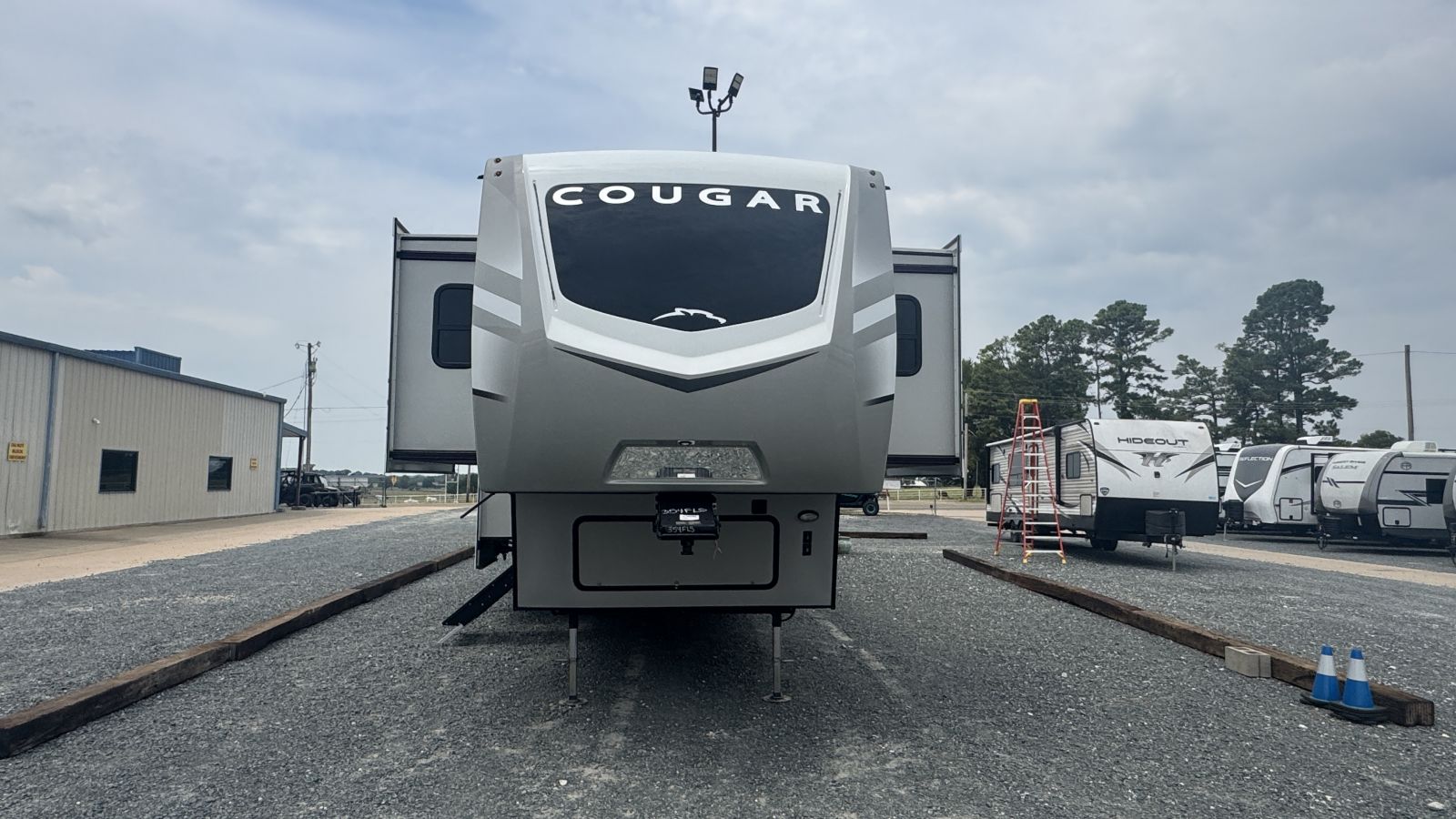 2023 Keystone Cougar East 354FLS - Image 2
