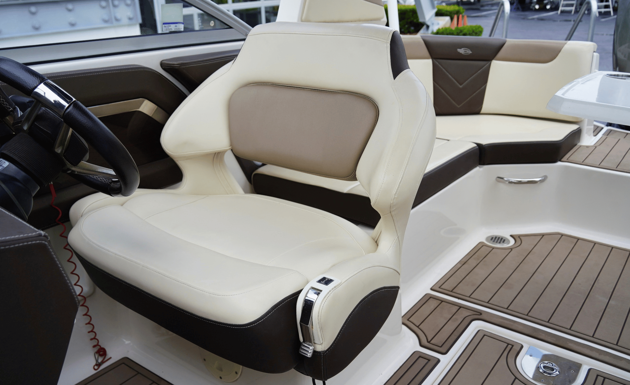 2020 CHAPARRAL 250 SUNCOAST - Image 28