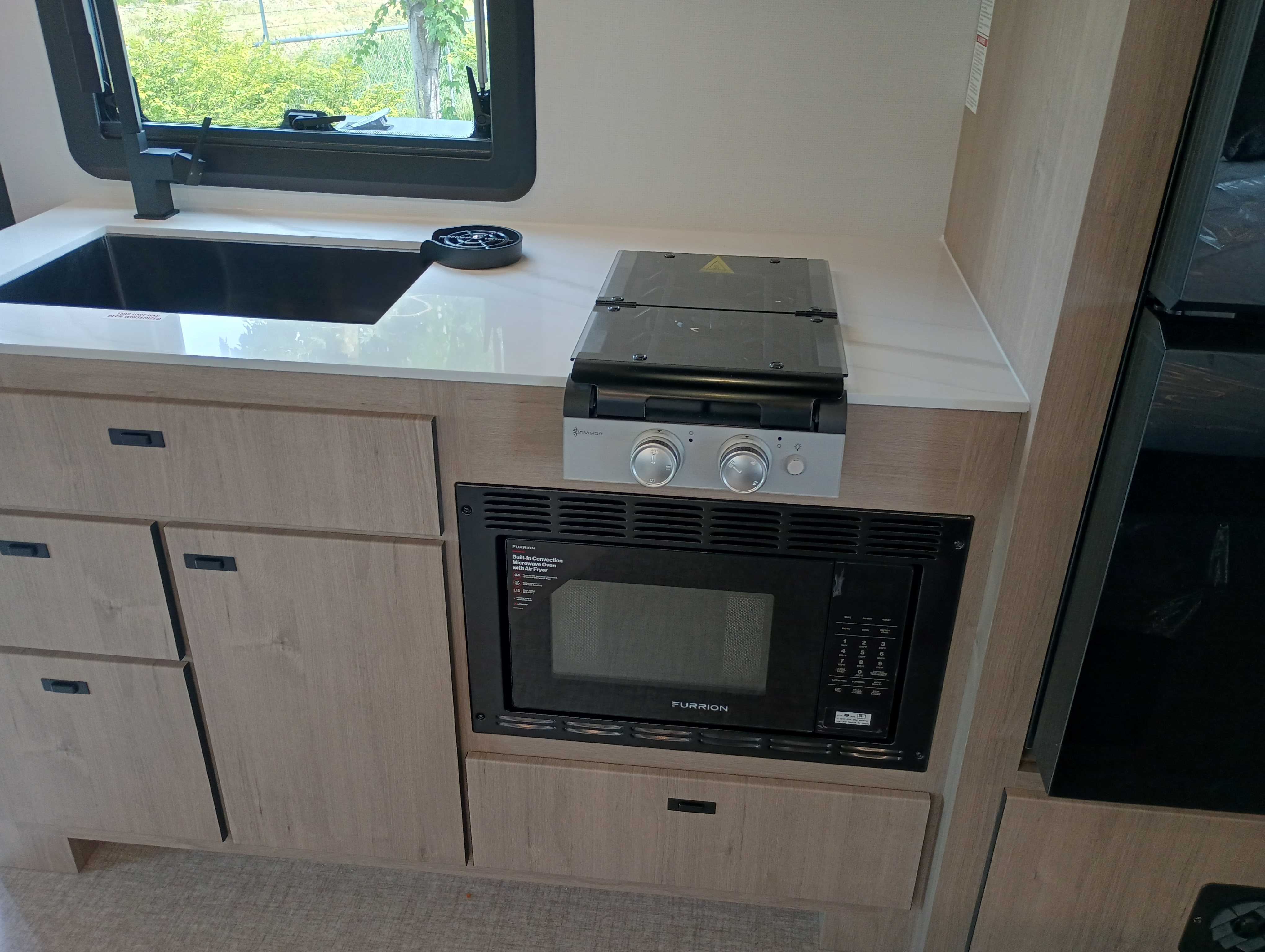 2027 Grand Design Lineage Series M 25FW - Image 19