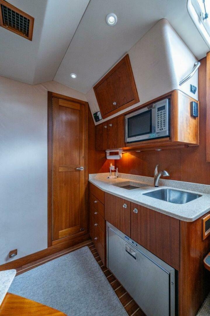 2007 Albemarle 36 Express - Image 19