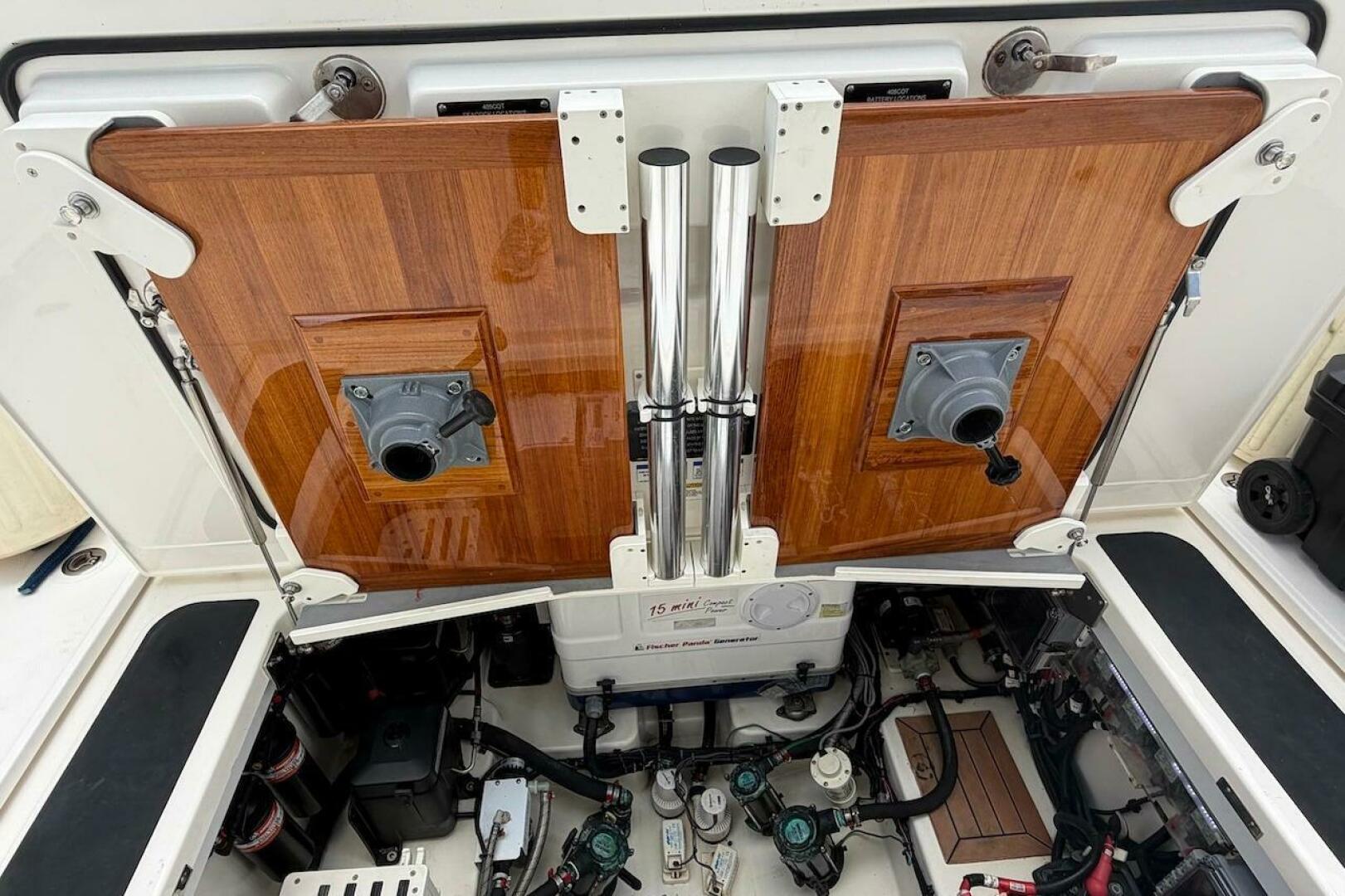 2021 Boston Whaler 405 Conquest - Image 43