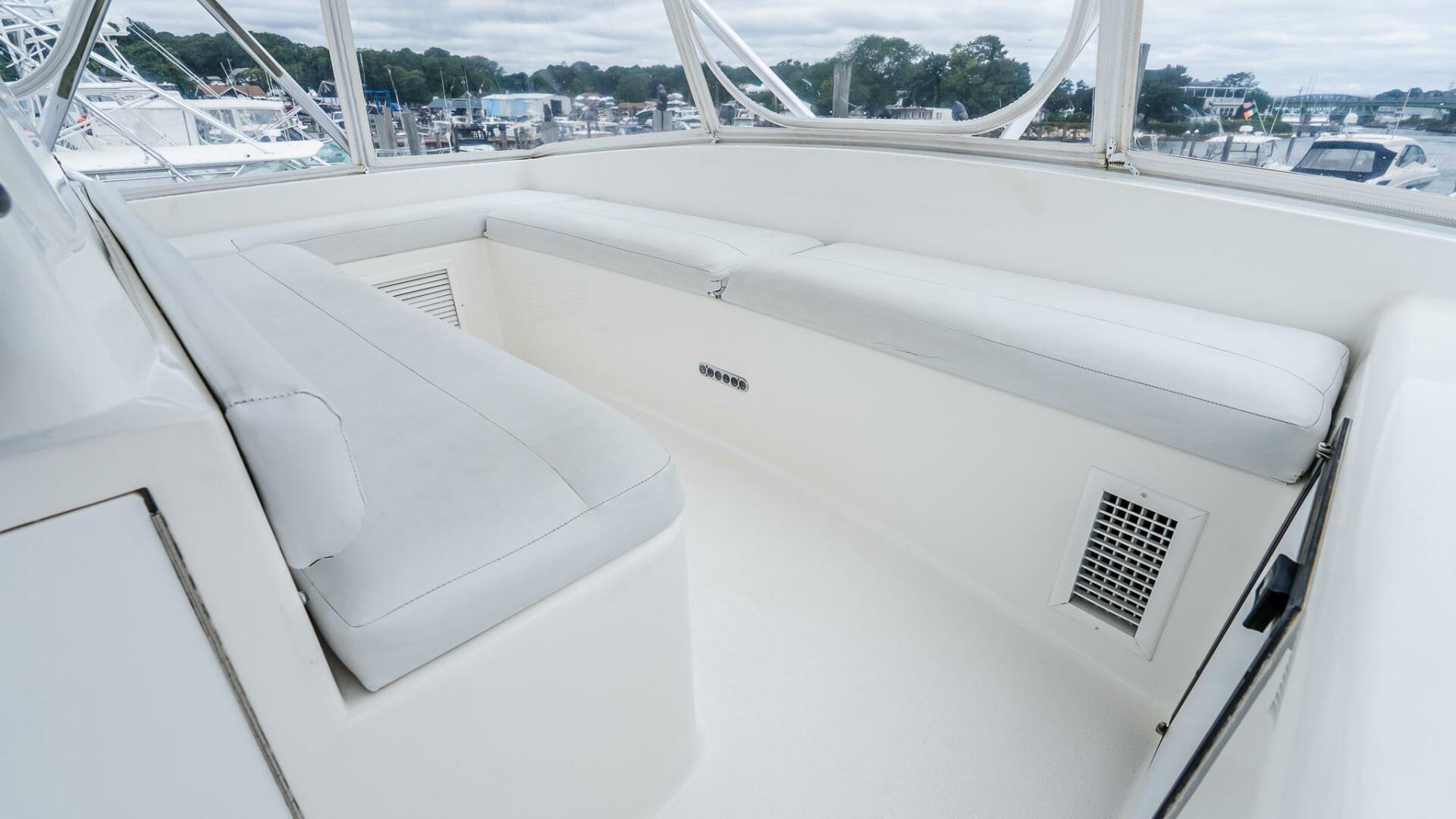 2003 Egg Harbor 42 Convertible - Image 29