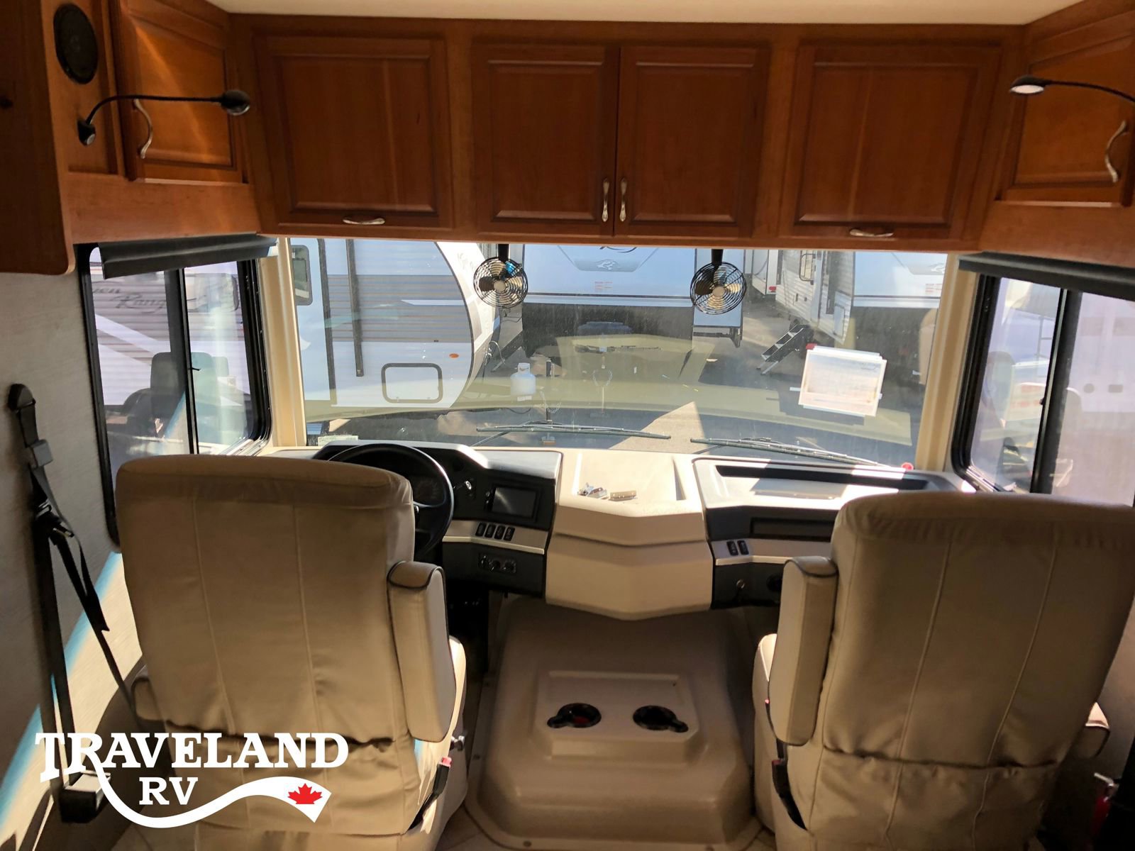 2016 Fleetwood Bounder 34T - Image 26