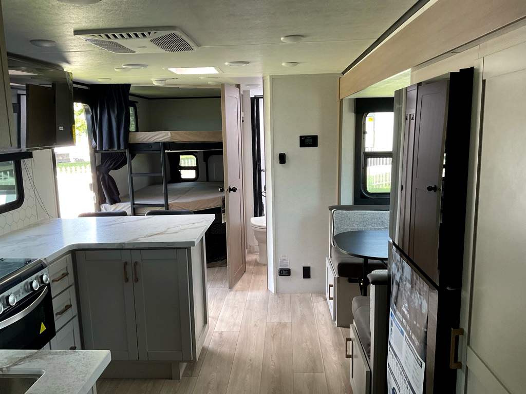 2027 JAYCO Jay Feather 25BH - Image 8