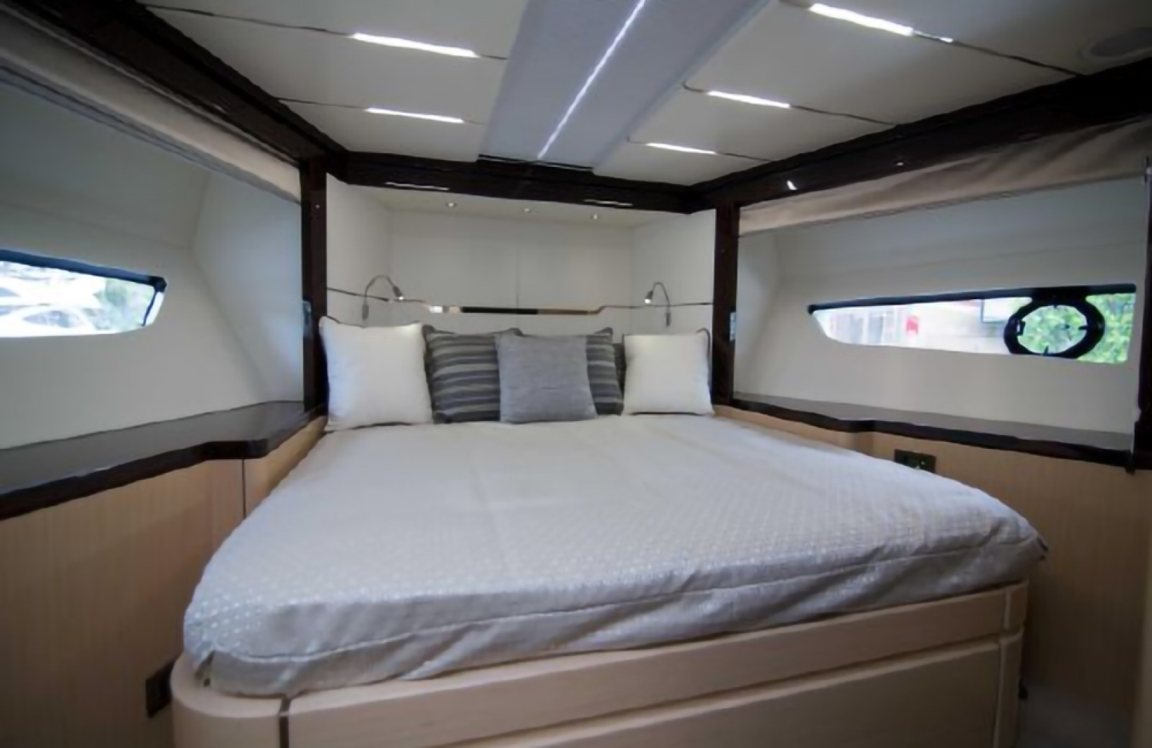 2018 Sunseeker Predator - Image 33