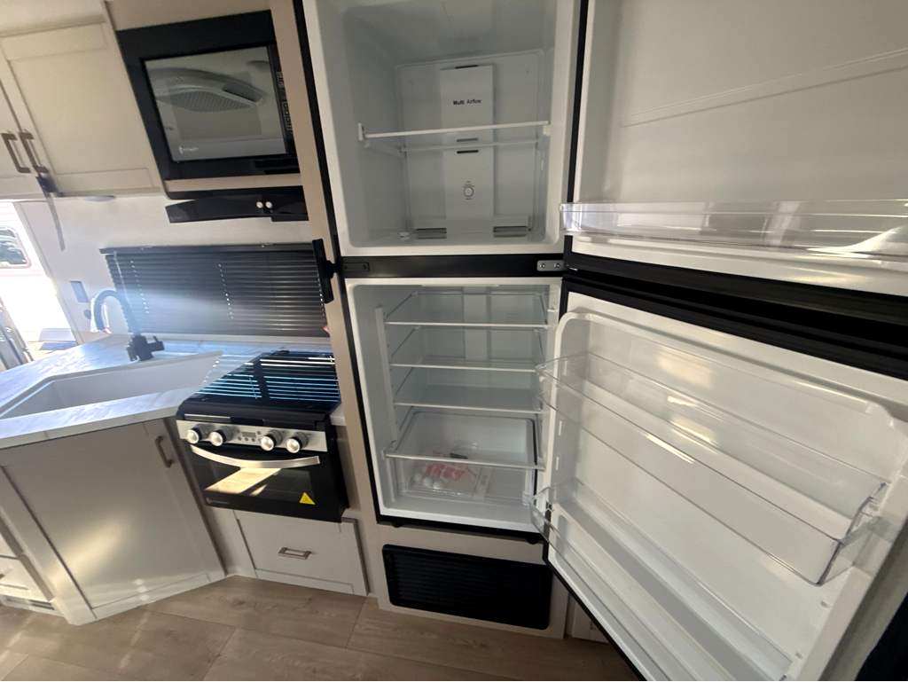 2027 Jayco Jay Flight SLX 261BHS - Image 16