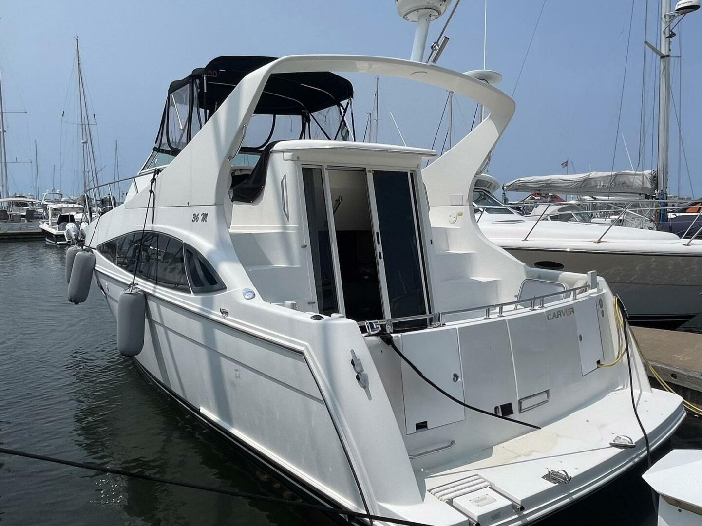 2006 Carver 36 Mariner - Image 1