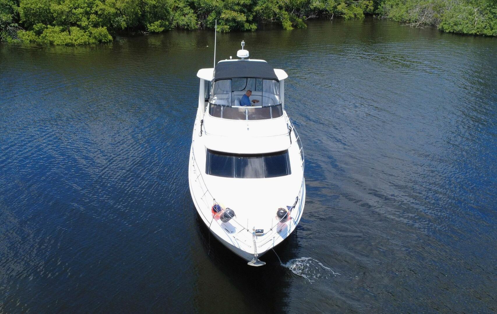 2005 Carver 444 Cockpit Motor Yacht - Image 9