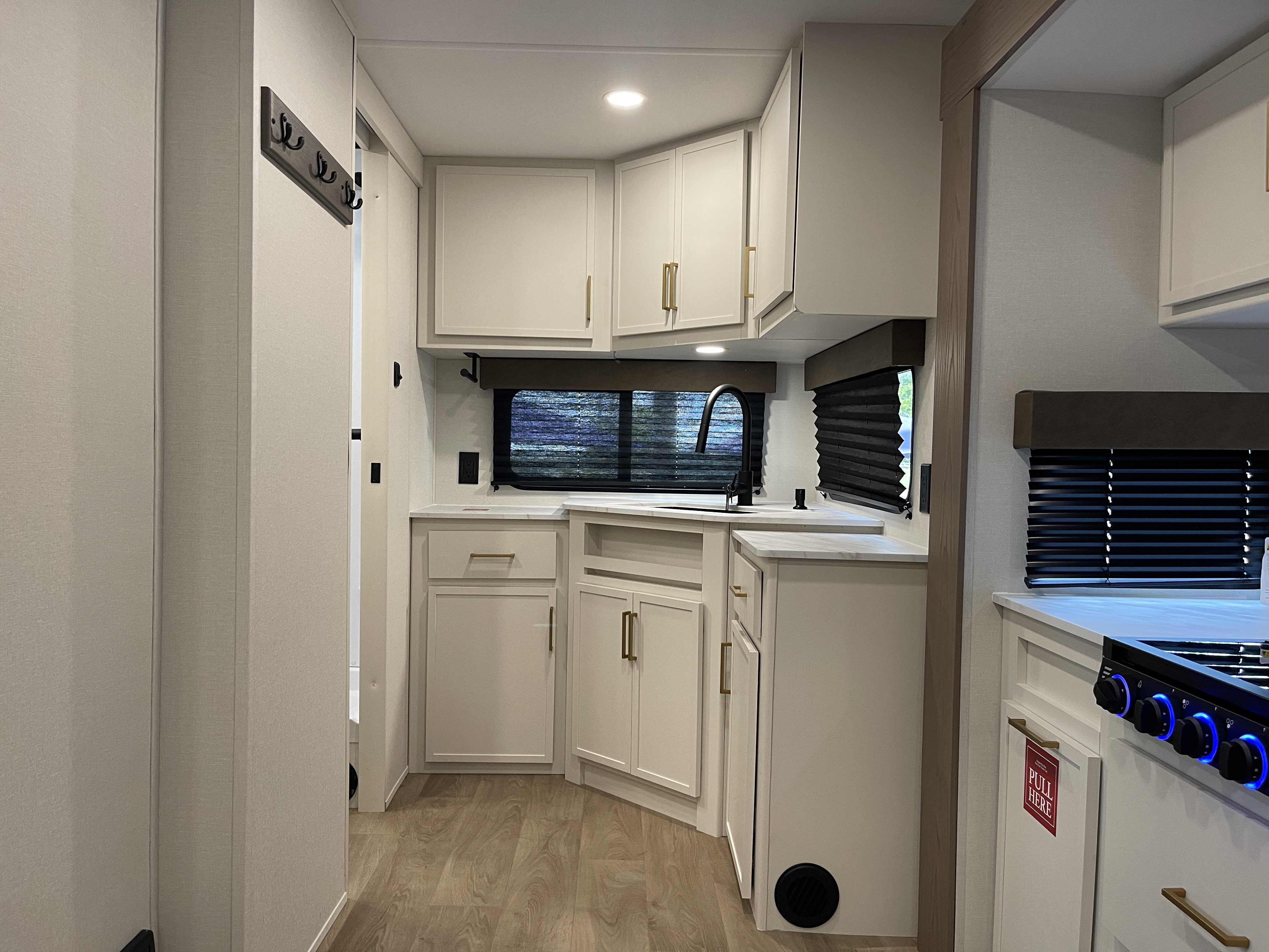 2027 Grand Design Transcend XPLOR 25MLX - Image 13