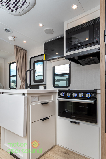 2026 Winnebago Thrive 22MBH - Image 32