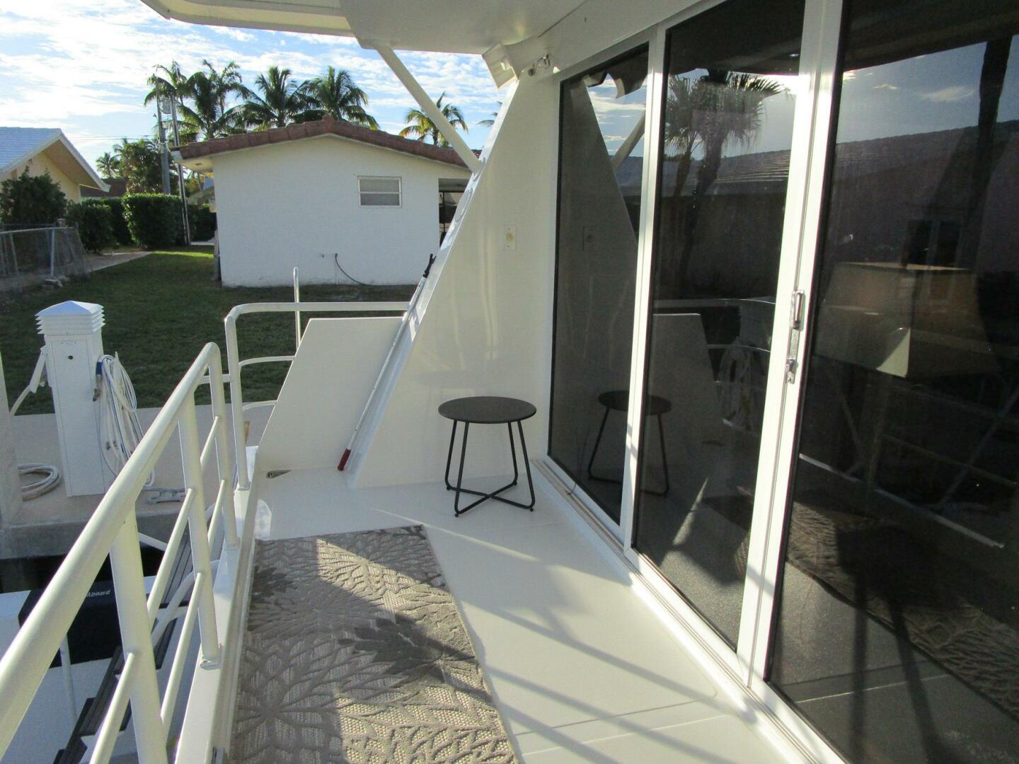1990 Viking Cockpit Motor Yacht - Image 42
