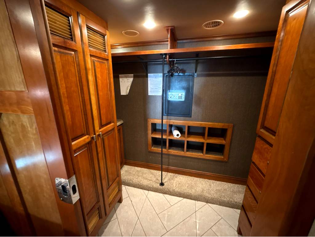 2016 TIFFIN ALLEGRO BUS 40 AP - Image 24
