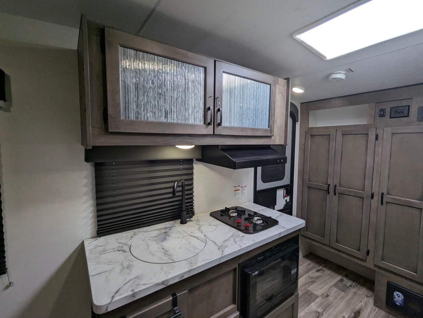 2023 Venture RV Sonic Lite 150VRK - Image 12