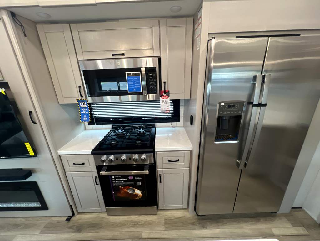2026 JAYCO NORTH POINT 310RLTS - Image 21