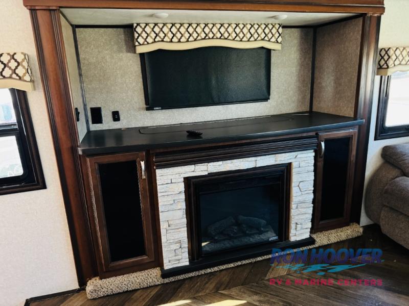2017 JAYCO NORTHPOINT 387RDFS - Image 14