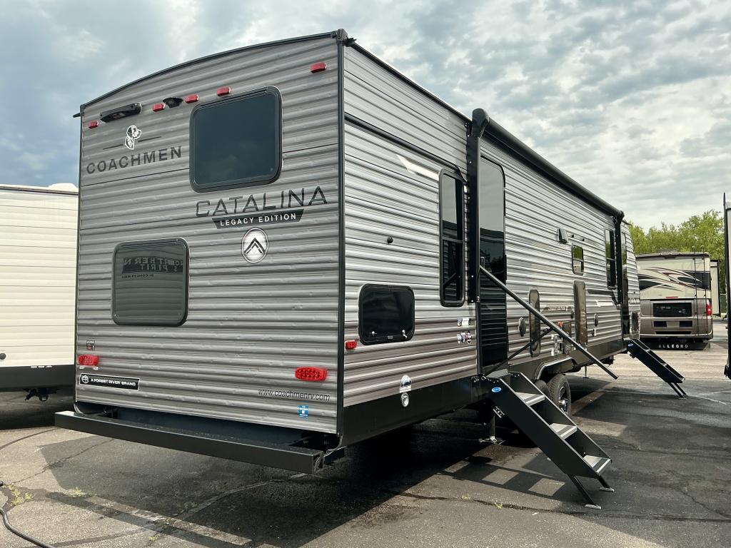 2026 COACHMEN 333DORM - Image 4