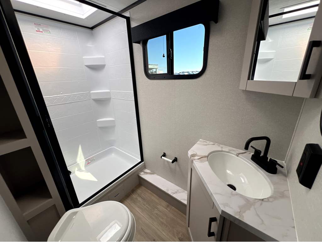 2026 JAYCO JAY FEATHER AIR 19MBS - Image 15