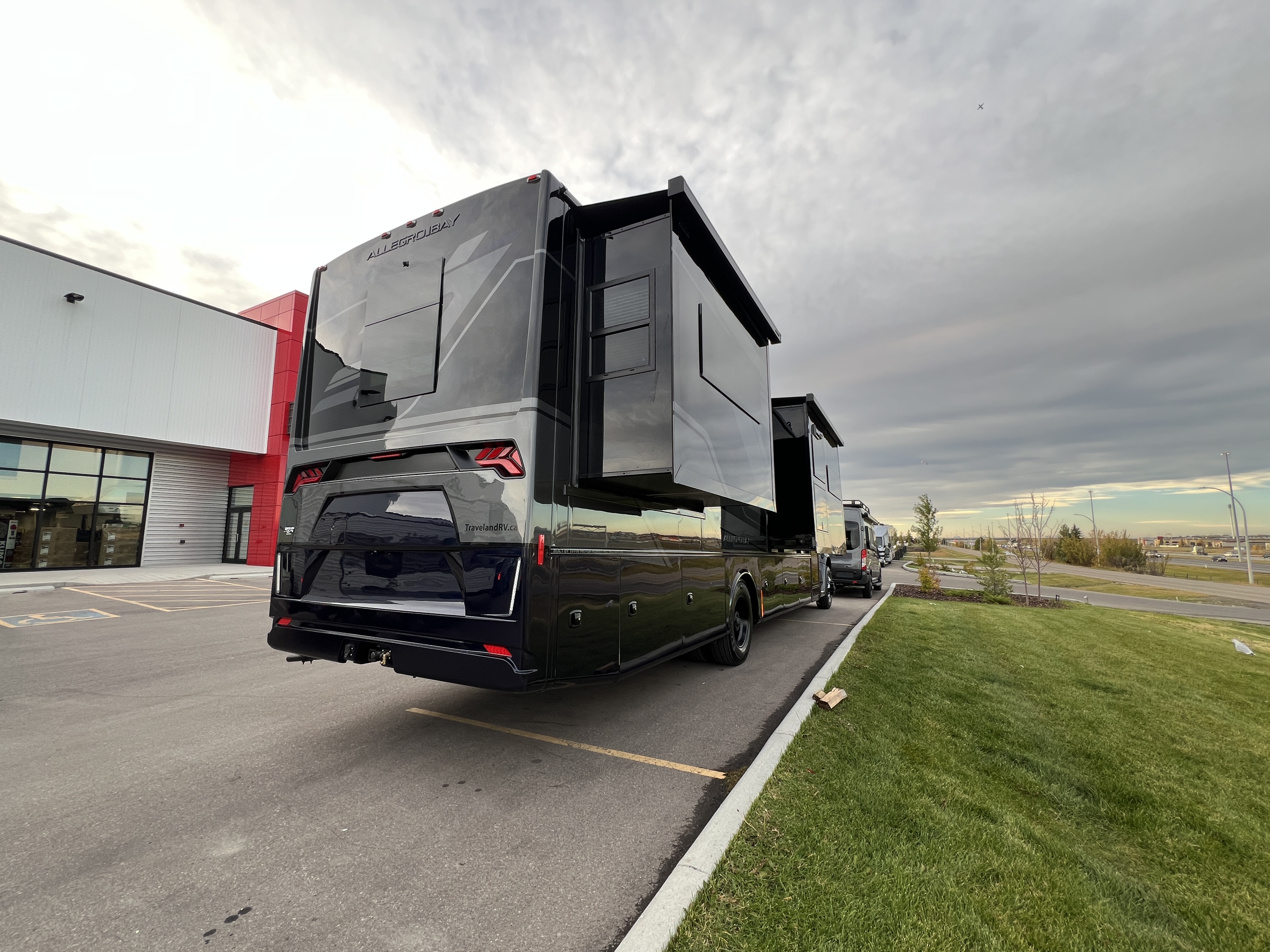 2027 Tiffin Allegro Bay 38 AB - Image 10