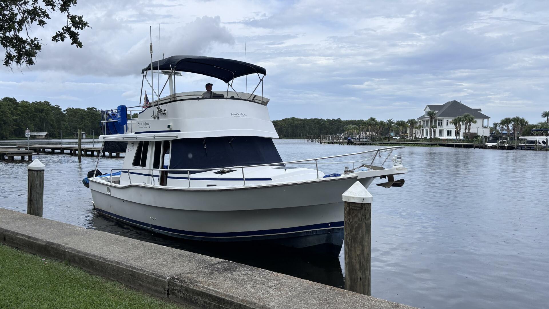 1998 Mainship 350 Trawler Base - Image 3