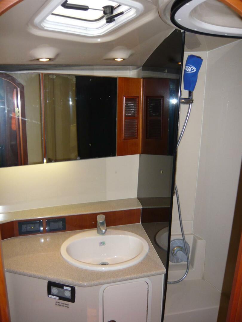 2004 Rampage 38 Express - Image 8