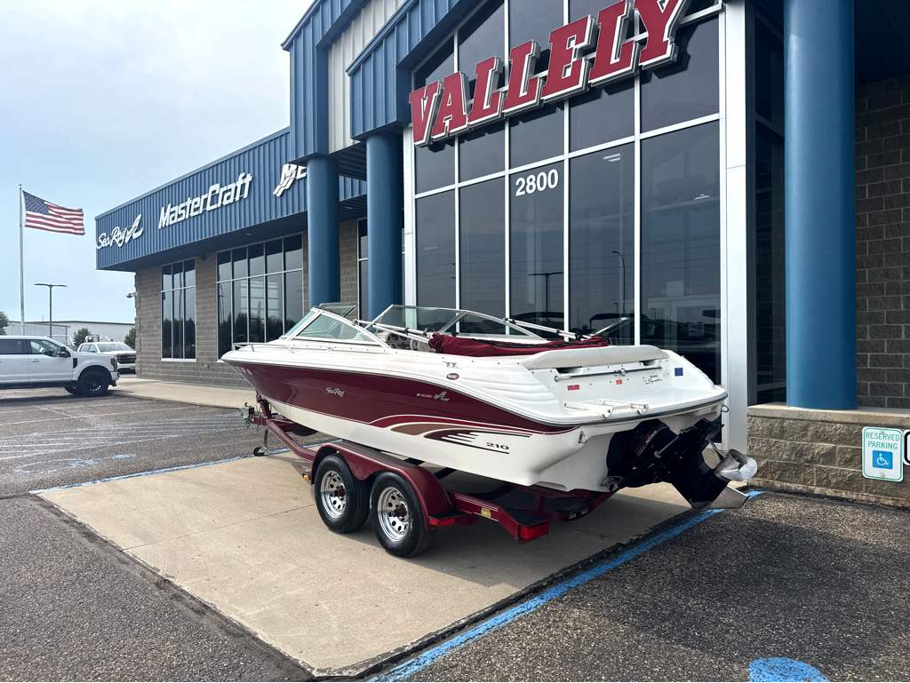 1996 Sea Ray 210 Signature - Image 3