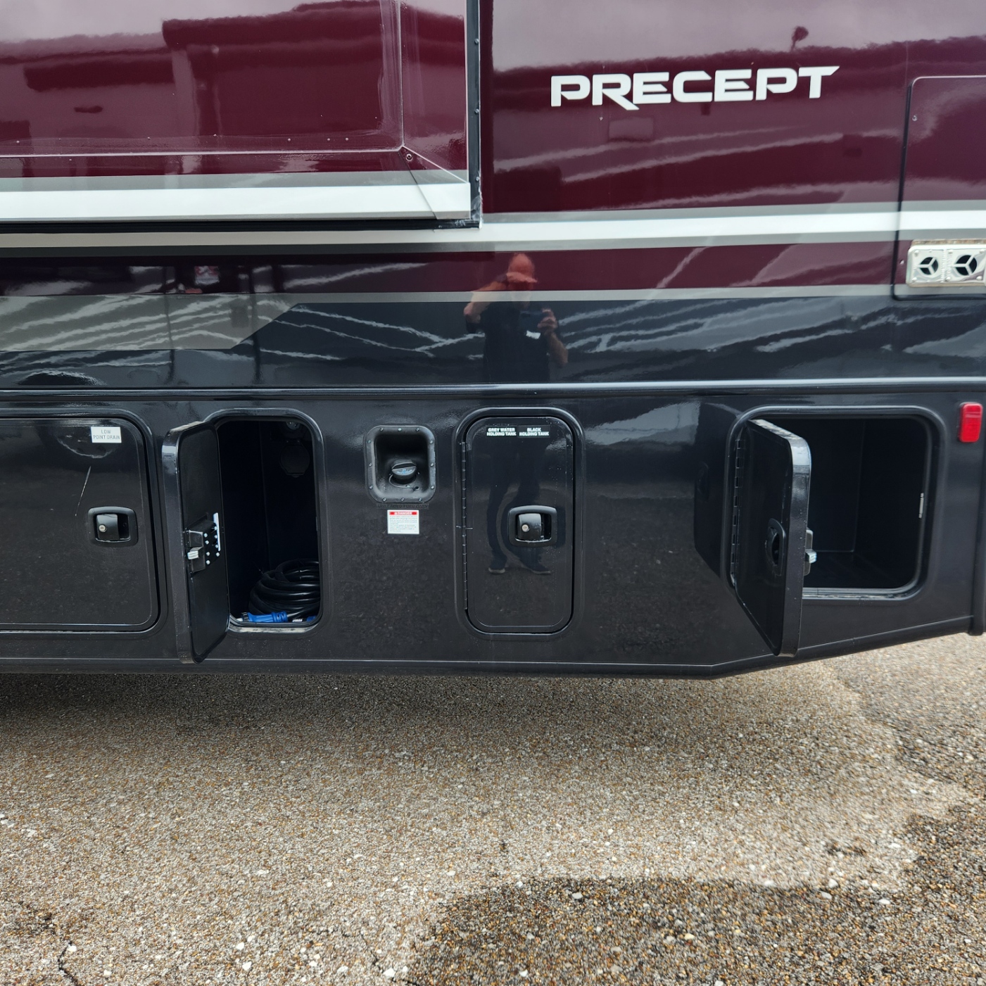 2027 JAYCO PRECEPT 36C - Image 9